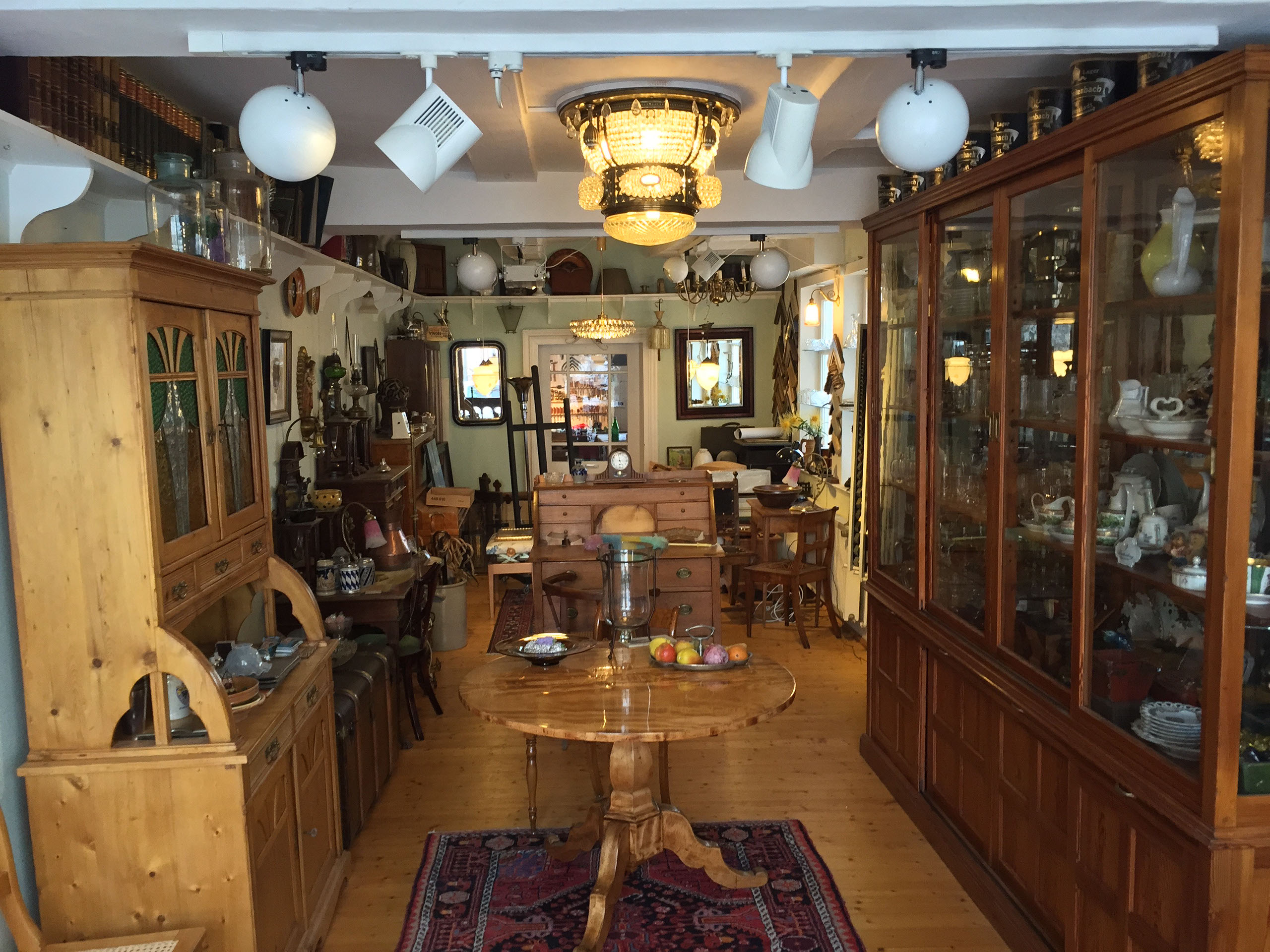 Bilderrahmen, Bilderrahmungen, Bildereinrahmungen, Rahmungen, Antiquitäten, Restaurationen, Historisches Mobiliar, Antik